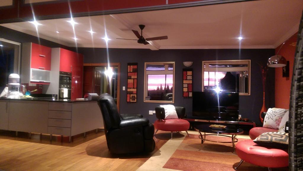 Red Square Home Pretoria Exterior photo